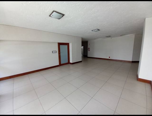 775M² OFFICE TO LET IN BRYANSTON